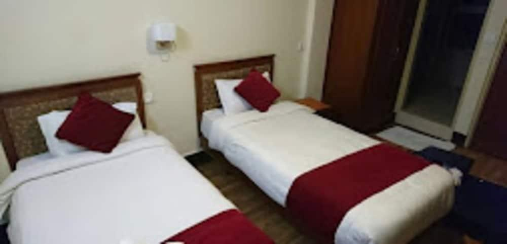 Others 2, MeroStay 153 TH, Bagmati