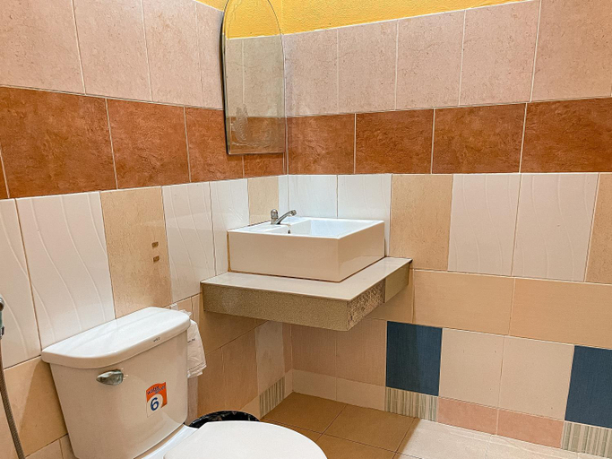 Bathroom 3, Kanta Hill Resort, Lan Saka