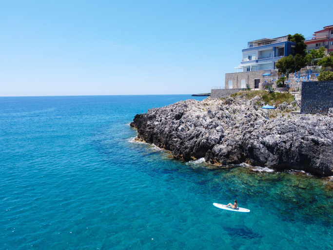 Others 5, Residence La Punta, Salerno