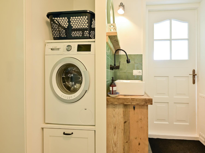 Bathroom 2, Holiday Home in Reutum with Pond and Trails, Tubbergen