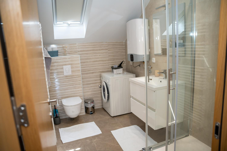 Bathroom 3, Apartmani Uros Studio Trebinje, Trebinje