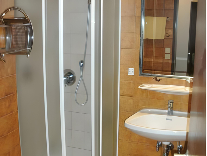 Bathroom 3, Landgasthof Santner, Salzburg Umgebung