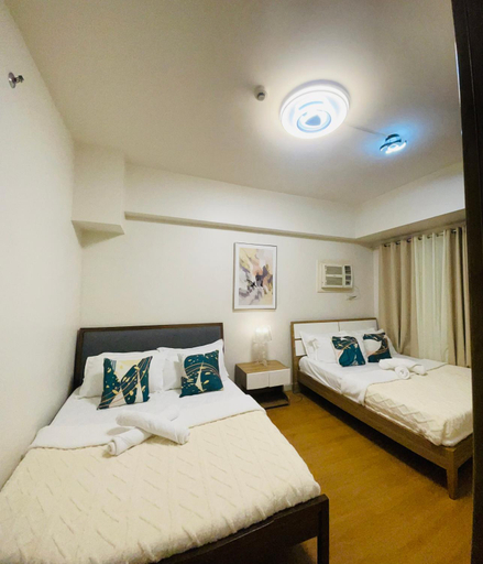 Bedroom 2, 1 Bedroom Condo near US Embassy and St Lukes Medical Clinic, Manila City