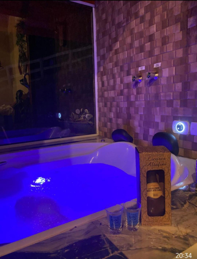 Sport & Beauty, Chale monte verde com hidromassagem, Camanducaia