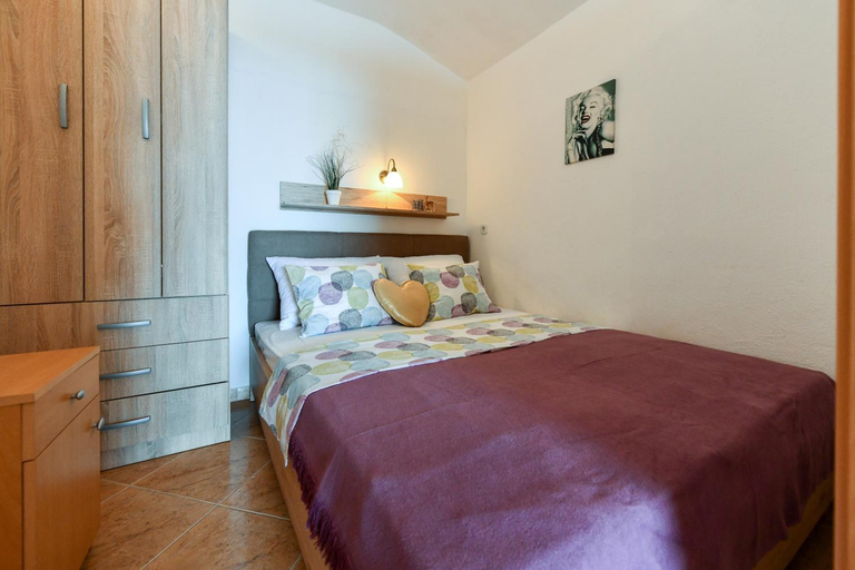 Bedroom 2, Villa Lilly 2, Karlobag