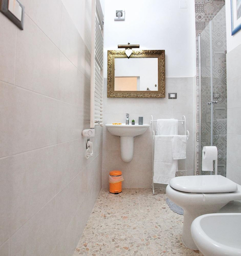 Bathroom 4, Le Stanze di Bruno, Pescara