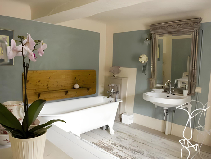 Bathroom 2, La Maison de Marguerite, Drôme