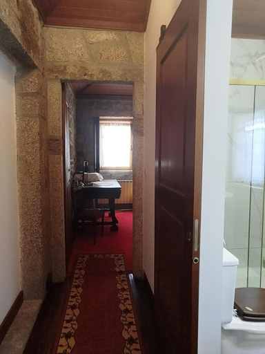 Bathroom 5, Casas do Rio, Barcelos