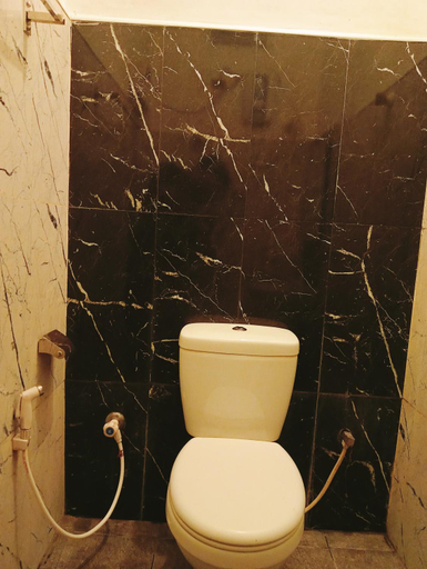 Bathroom 4, Eighty Seven Guest, Badulla
