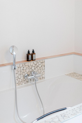 Bathroom 2, Die Talmuhle, Neustadt an der Weinstraße