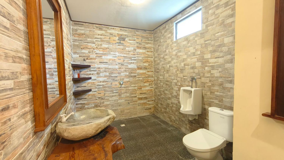 Bathroom 4, Gili Buana Hostel & Backpackers, Lombok
