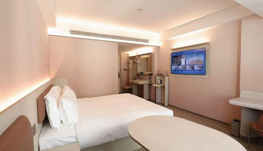 Bedroom 3, Xuefeng Hotel, Qingdao