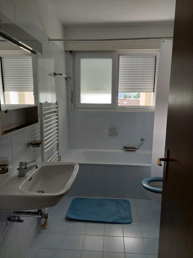 Bathroom 3, Caslano City Apartments, Lugano