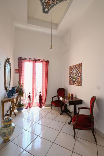 Others 4, Triskeleshome, Palermo