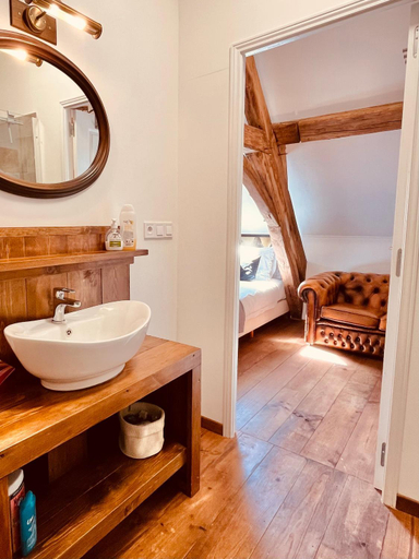 Bathroom 3, chambres d'hotes Domaine les Grands Perons, Allier