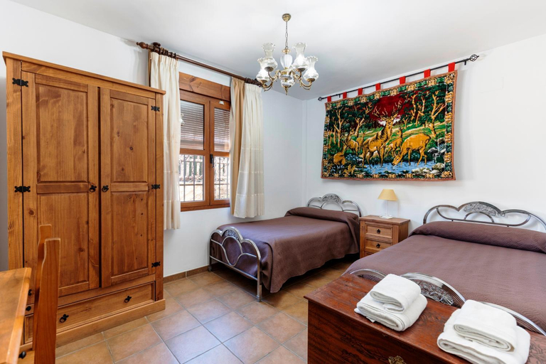 Bedroom 4, Hostal y Apartamento Rural Los Naranjos, Granada