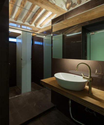 Bathroom 5, Side Hanok Guesthouse, Jongno
