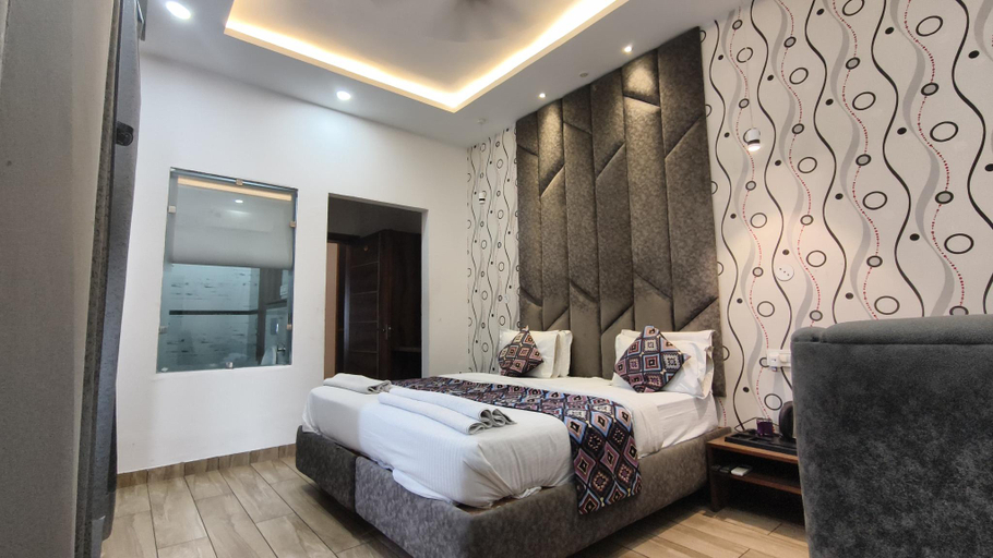 Bedroom 2, Hotel Ontario, Patiala