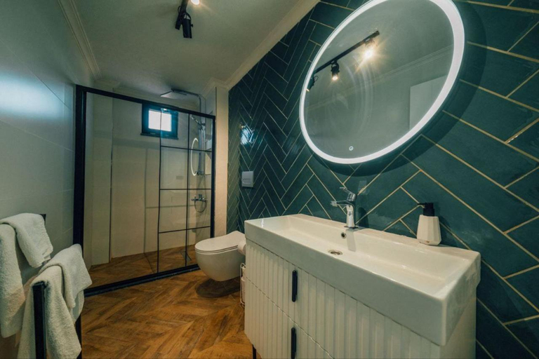 Bathroom 3, Sapanca Inci Suit, Izmit