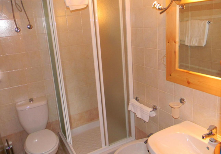 Bathroom 2, Residence Letojanni Taormina, Messina