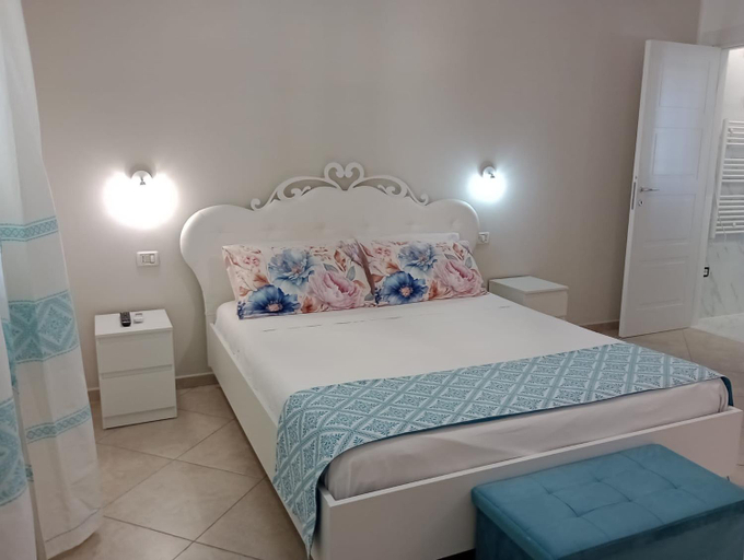 Bedroom 2, Viola di Mare Rooms and Parking, Campobasso