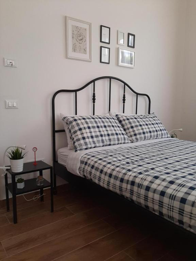 Bedroom 2, Triscele house, Palermo