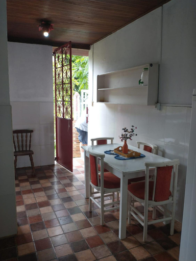 Others 2, Suites Delicia, Passa Quatro