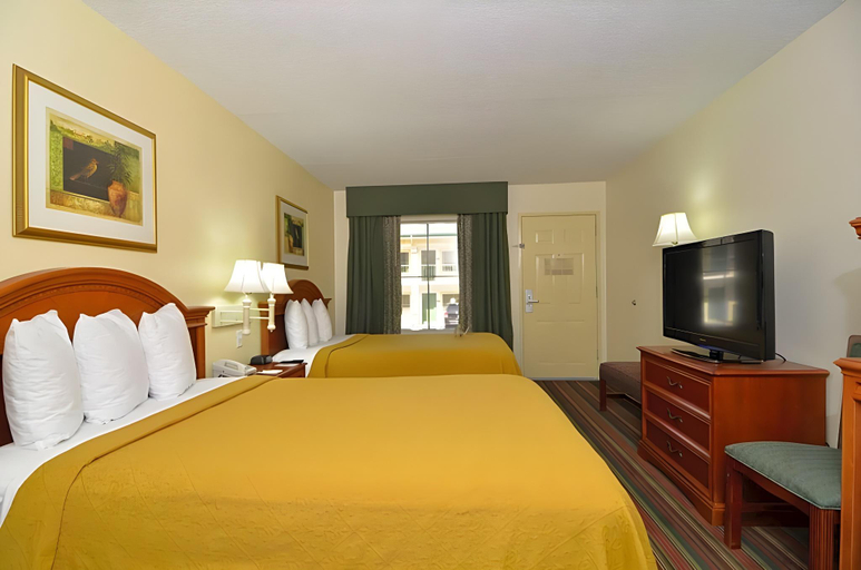 Bedroom 3, Suites Biltmore East, Buncombe