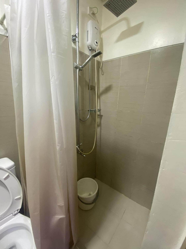 Bathroom 3, Shore residences tower D by Ben, Pasay City