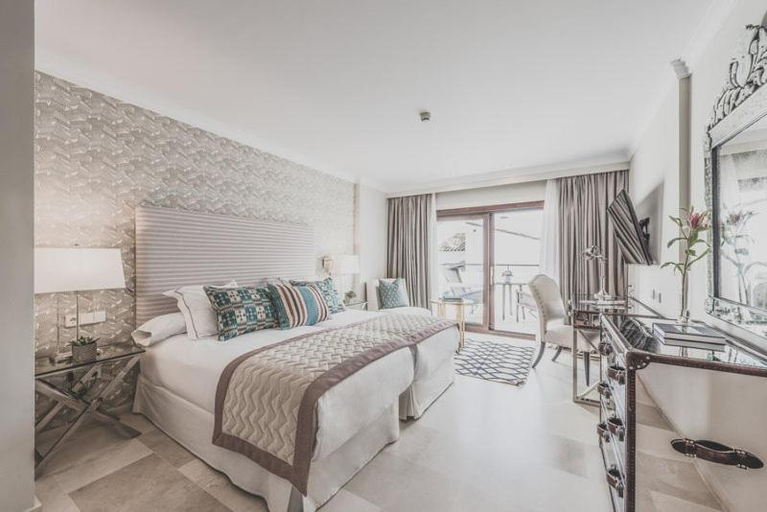 Bedroom 2, Puente Romano Beach Resort, Málaga