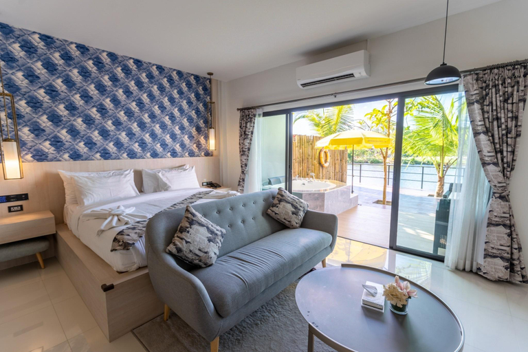 Bedroom 3, Phuengluang Riverside Hotel, Muang Chanthaburi