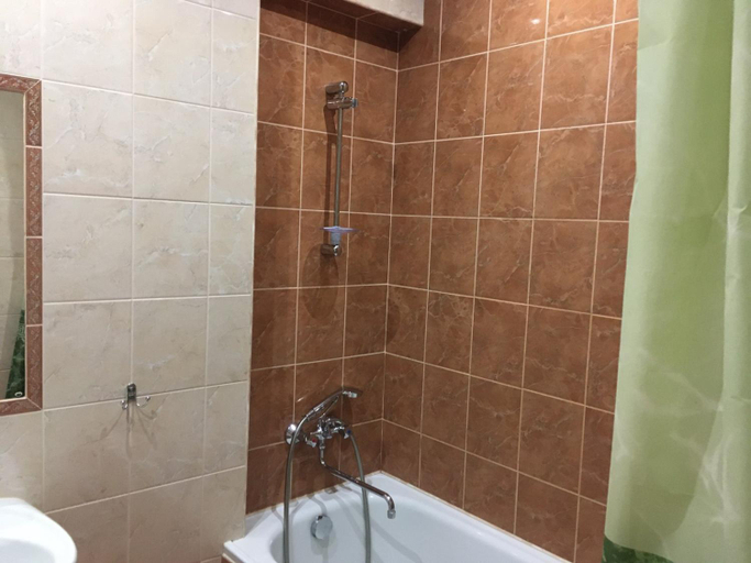 Bathroom 3, Оксамита, Svaliavs'kyi