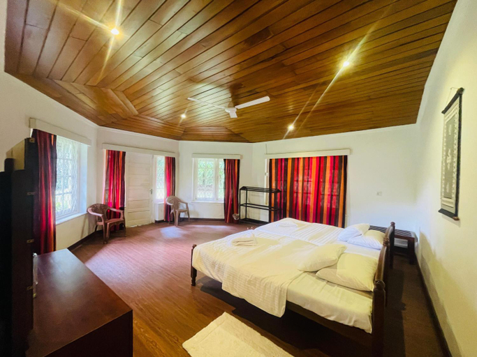 Bedroom 3, Herondale Estate Bunglow, Pasbage Korale