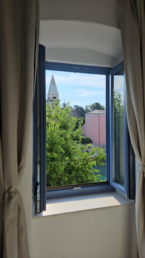 3, Narcis Central Apartment with Sea & City Views, Mali Lošinj