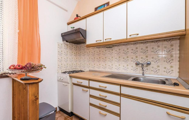 Others 5, Apartments Paulin Pag, Pag