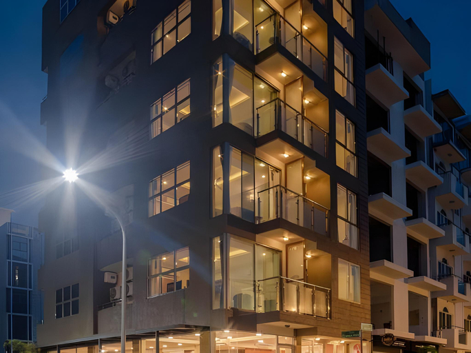 Exterior & Views