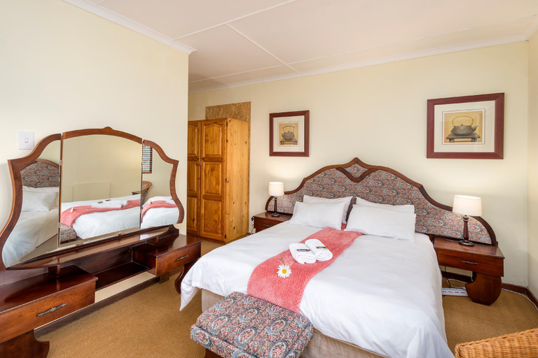 Bedroom 2, Farmlands B and B, Eden