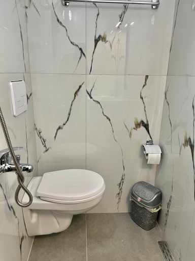 Bathroom, Central room private entry and bathroom, Tiranës