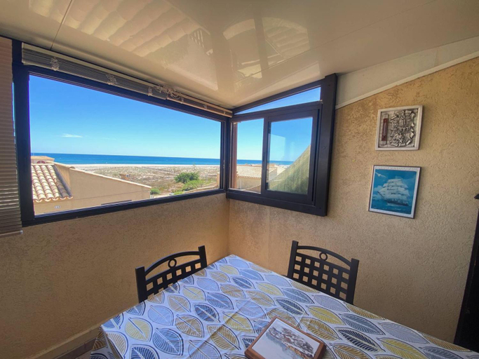 5, Maison T3 face a la mer, 4 pers, parking prive, plage ~500m, commerces proches - FR-1-81-72, Aude