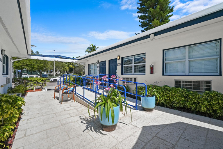 Exterior & Views 1, Hollywood Beach Suites and Hotel, Broward
