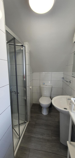 Bathroom, Pasta Factory Guest Rooms