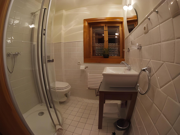 Bathroom 2, Zagroda Kolodzieja, Zgorzelec