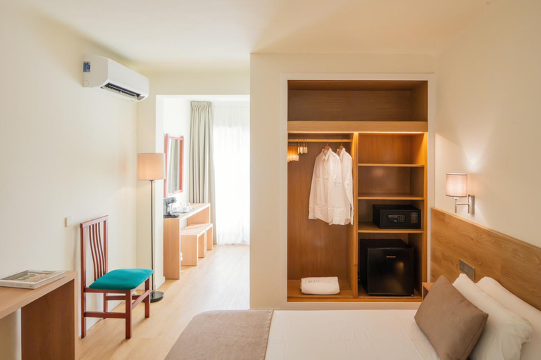 Bedroom, IROCO HOSTAL, Baleares
