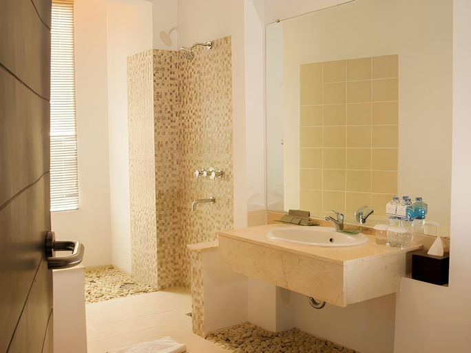 Bathroom 5, Hotel Santika Bangka, Central Bangka