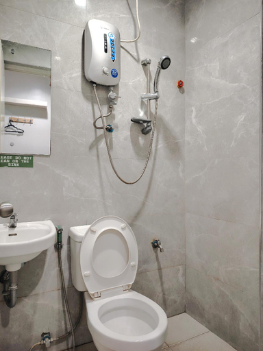 Bathroom, JRJA Suites I beside Card Bank Tagum, Tagum City