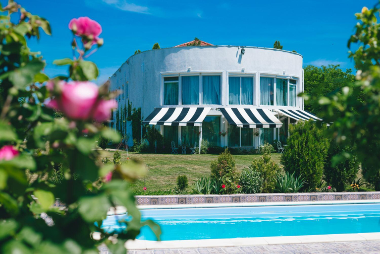 Sport & Beauty 5, YOUness WELLness Clinic & Retreat, Racari