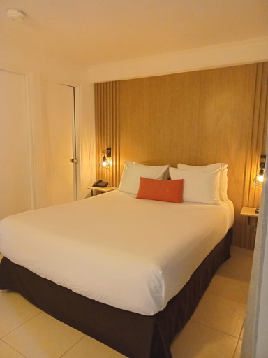 Bedroom 2, Albrook Inn, Panamá