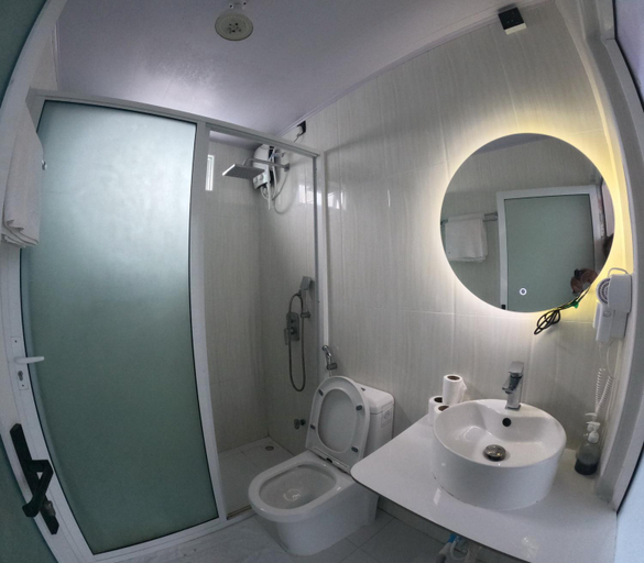 Bathroom, Wind Breeze Sunset View Inn, Guraidhoo
