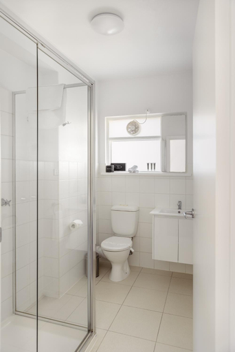 Bathroom, MAC South Yarra by Melbourne Apartment Collection, Melbourne