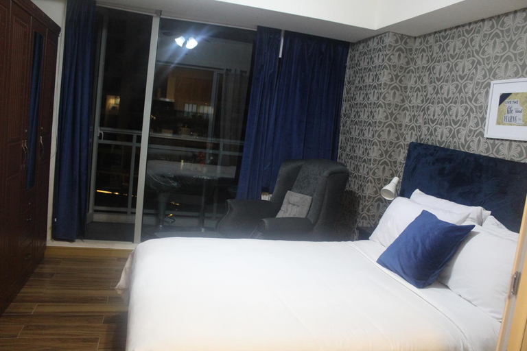 Bedroom, AZURE C4 BEACHPOOL balcony wifi MULTIPLE UNITS, Parañaque